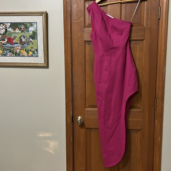 LACUNNE
ELLIE DRESS By Elliatt XS - Picture 6 of 12